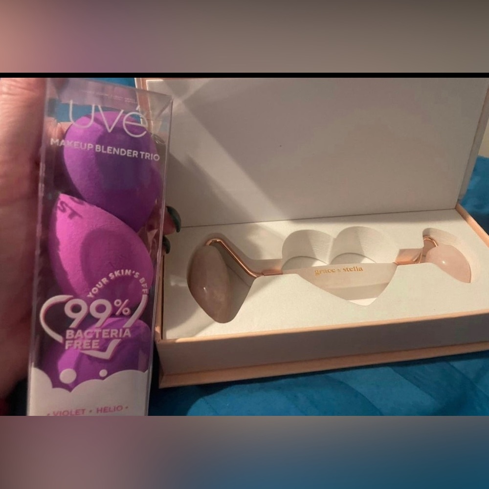 Skincare bundle NEW rose quartz roller & makeup blender trio
